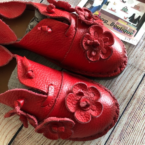 Dotted Flower Hand-stitched Flats - Picture 3 of 9